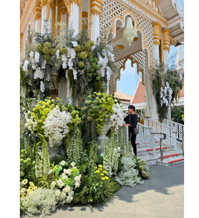 จัดดอกไม้งานศพ, ดอกไม้งานศพ, งานดอกไม้พิธีศพ, รับจัดดอกไม้งานศพ, บริการจัดดอกไม้งานศพ, ดอกไม้หน้าเมรุ, ดอกไม้ประดับเมรุ, ดอกไม้พิธีพระราชทานเพลิงศพ,  Lefloriste, งานดอกไม้คุณภาพ, ดอกไม้แสดงความอาลัย, ดอกไม้โทนขาวเขียว, พิธีพระราชทานเพลิงศพ, งานศพ, พิธีศพ,