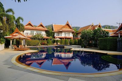 ให้เช่าบ้านไทยสไตล์ 2 ชั้นใกล้หาดราไวย์และหาดในหานภูเก็ต