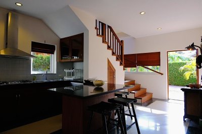 ให้เช่าบ้านไทยสไตล์ 2 ชั้นใกล้หาดราไวย์และหาดในหานภูเก็ต