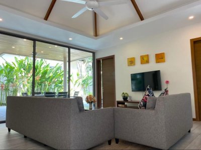 Pet-Friendly Pool Villa for Short-Term Rent Near Rawai Beach