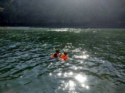 Krabi: Khao Khanab Nam Cave Tour Mangrove with Romantic Boat Ride