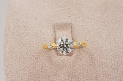 Round Cut Diamond With Spiral Sides Solitaire Ring