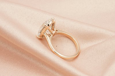 Oval Cut Diamond Solitaire Ring
