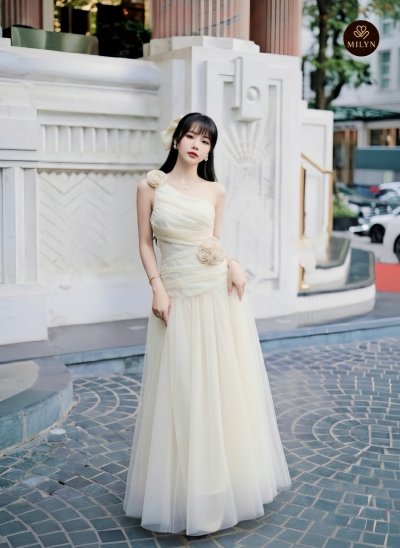 เดรสออกงานสีครีม, ชุดเพื่อนเจ้าสาวสีครีม