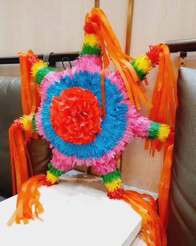 Pi[ck]nata Piñatas II