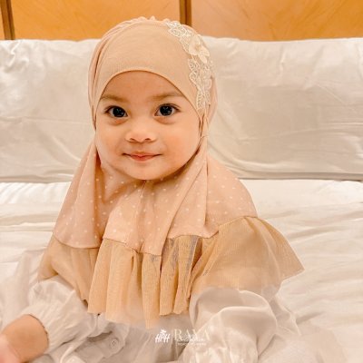 Hijab Polka Size S & SS