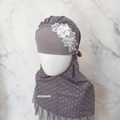 Hijab Polka Size S & SS