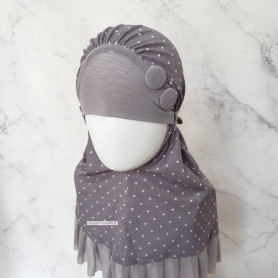 Hijab Polka Size S & SS