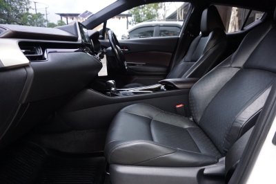 toyota C-HR 1.8 HV Hi ปี 2018