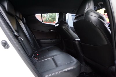 toyota C-HR 1.8 HV Hi ปี 2018