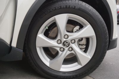 toyota C-HR 1.8 HV Hi ปี 2018