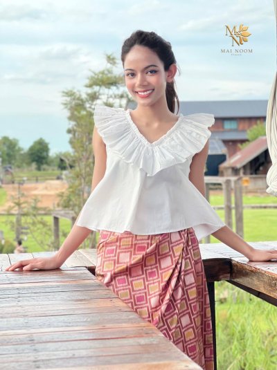 ลายมัดหมี่ร่วมสมัยเรขาคณิต ย้อมสีธรรมชาติ