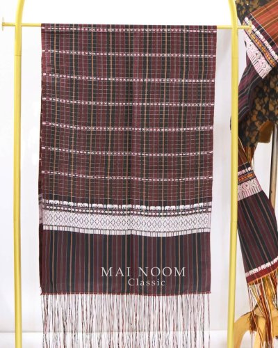 ผ้าขาวม้าไหมทอยกขิด | ผ้าไหมแท้ทอมือ | Mainoom Classic