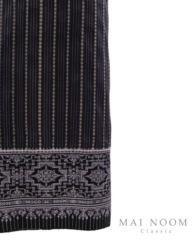 ผ้าไหมลายอันลูยซีมโบราณ ทอสลับยกขิดดอกพิกุล ต่อเชิงซิ่นยกไหมราชวัตรย่อมุมไม้สิบสอง