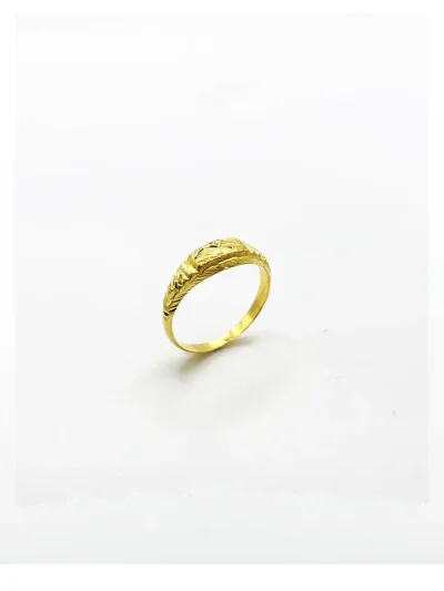 แหวนทอง 1 กรัมลายเหลี่ยมจิกเพชร