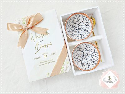 ของรับไหว้ ชุดชามญี่ปุ่นคู่พร้อมช้อนส้อมทอง