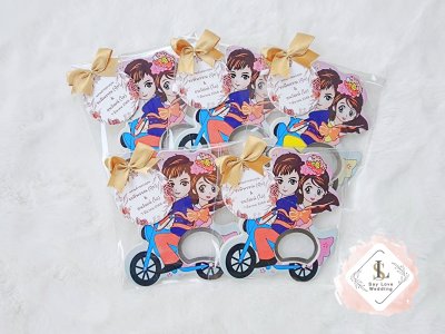 ที่เปิดขวดติดตู้เย็น ลายคู่บ่าวสาว ของชำร่วยงานแต่ง