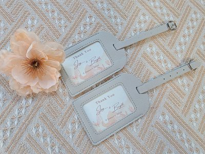 ของชำร่วยงานแต่ง แท็กห้อยกระเป๋า | สั่งทำสกรีนชื่อบ่าวสาว