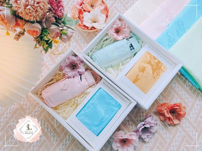 ของรับไหว้ผู้ใหญ่   ร่มพับกันuv + ผ้าแพรพรีเมี่ยม