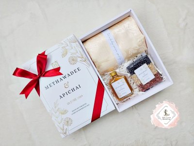 ชุดรับไหว้ ผ้าแพร น้ำผึ้ง ข้าว 3 กษัตริย์