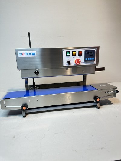 เครื่องซีลสายพานแนวตั้ง รุ่น SF-150LW