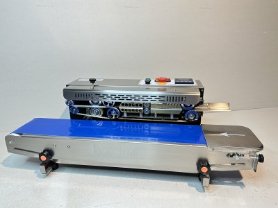 เครื่องซีลสายพานแนวนอน รุ่น SF-150W