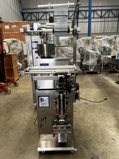 เครื่องบรรจุผงออโต้ รุ่น HZFS-200