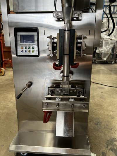 เครื่องบรรจุผงออโต้ รุ่น HZFS-200