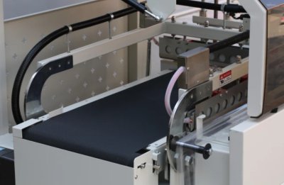 เครื่องตัดฟิล์มอัตโนมัติ+เครื่องอบฟิล์มหด รุ่น FQL450A+BS4522N