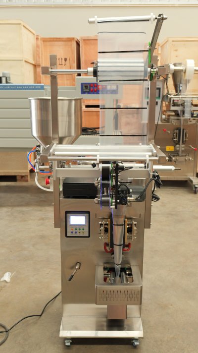 เครื่องบรรจุของเหลวออโต้ รุ่น HZFS-200