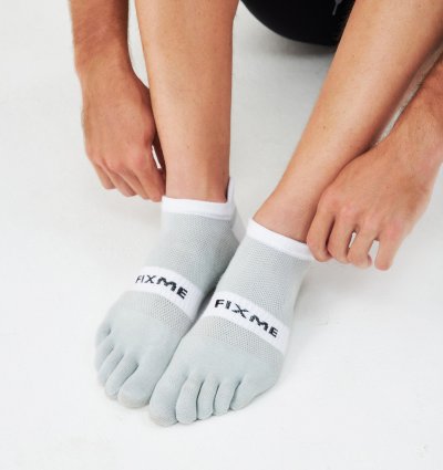 ถุงเท้าวิ่งแยกนิ้ว รุ่น Fix sock