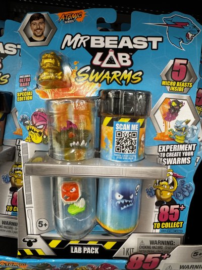 พร้อมส่ง - มิสเตอร์บีส MrBeast Lab Swarms Atomic Series ในแพคจะมีปีศาจ 5 ตัว ออกห้างที่ออสเตรเลีย