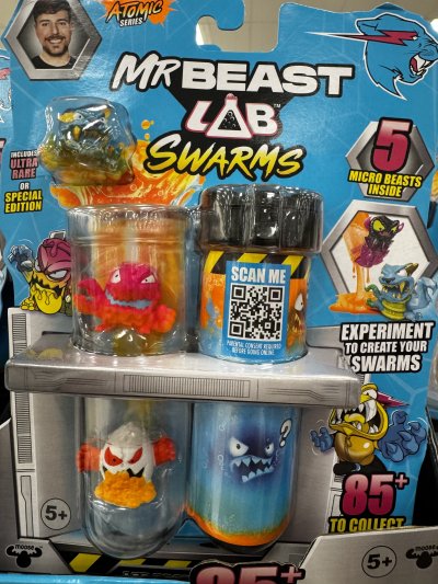 พร้อมส่ง - มิสเตอร์บีส MrBeast Lab Swarms Atomic Series ในแพคจะมีปีศาจ 5 ตัว ออกห้างที่ออสเตรเลีย
