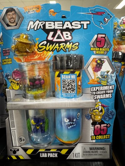 พร้อมส่ง - มิสเตอร์บีส MrBeast Lab Swarms Atomic Series ในแพคจะมีปีศาจ 5 ตัว ออกห้างที่ออสเตรเลีย