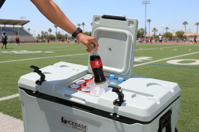 กระติกเก็บความเย็น70ลิตร