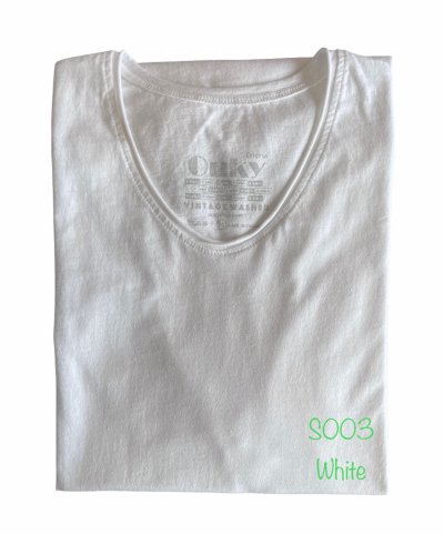 White (สีขาวฟอกสโตน) ผลิตจากผ้าฝ้าย 100% ให้ความรู้สึกนุ่มฟู เบาสบาย