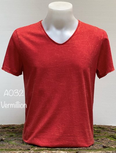 Vermillion (สีแดงสดฟอกเอซิด) ผลิตจากผ้าฝ้าย 100% ให้ความรู้สึกนุ่มฟู เบาสบาย