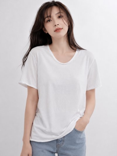 White (สีขาวฟอกสโตน) ผลิตจากผ้าฝ้าย 100% ให้ความรู้สึกนุ่มฟู เบาสบาย