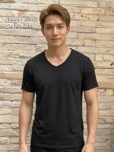 Black (สีดำ) เสื้อยืดคอวีเปลือย ดีไซส์สวย เนื้อผ้าบางเบา เนื้อผ้านุ่มสวมใส่สบาย ระบายอากาศดี ไม่ร้อนอบอ้าว ไซส์มาตรฐานไม่จกตา