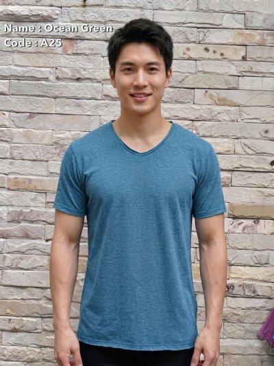 Ocean Green (สีเขียวทะเล) เสื้อยืดคอวีเปลือย ดีไซส์สวย เนื้อผ้าบางเบา เนื้อผ้านุ่มสวมใส่สบาย ระบายอากาศดี ไม่ร้อนอบอ้าว ไซส์มาตรฐานไม่จกตา