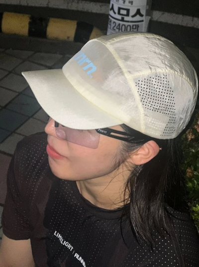 RNRN - รุ่น Track Shell หมวกวิ่ง (Cream)