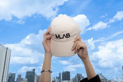 MLAB หมวกแก๊ปยูนิเซ็กส์ Unisex หมวกผ้าลูกฟูก ปักลาย MLAB