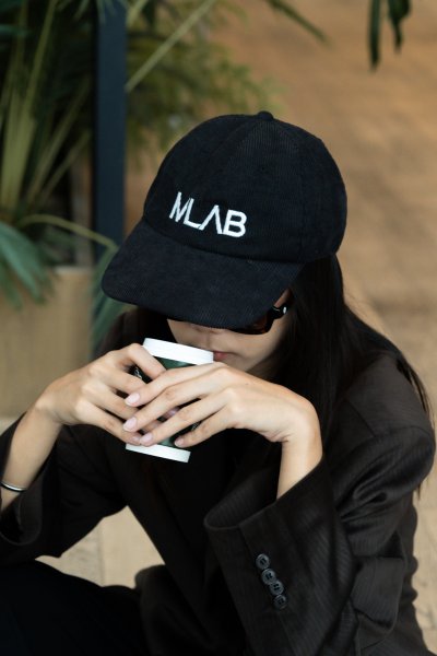 [MLAB] หมวกแก๊ป หมวกผ้าลูกฟูก ปักลาย MLAB สินค้าพรีเมี่ยม