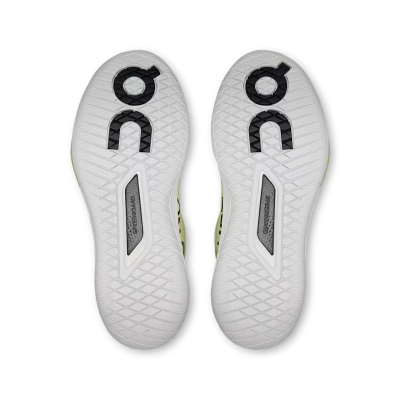 On THE ROGER Pro 3 - Men