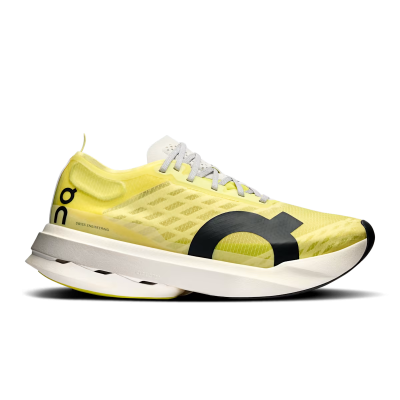 On Cloudboom Strike - Women