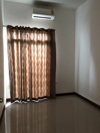 10R0001 ให้เช่าบ้านแฝดชั้นเดียว 3 ห้องนอน 2 ห้องน้ำ ราคา 25,000/เดือน โซนเมือง