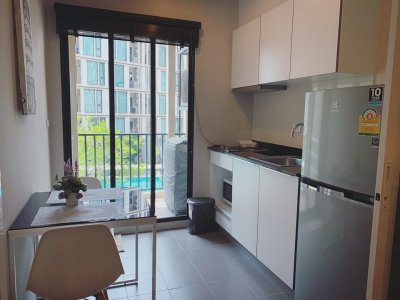 10R0090 The base uptown condo 1 bedroom 1 Bathroom 18,000/month