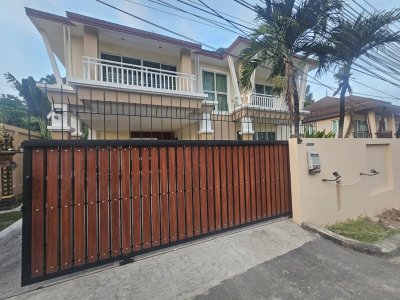 10R0249 House for rent 3bedrooms 3bathrooms 40,000/month at ratsada have fully furnished