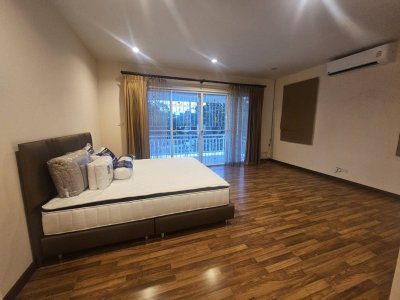 10R0249 House for rent 3bedrooms 3bathrooms 40,000/month at ratsada have fully furnished