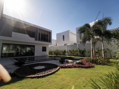 10R0263 This pool villa 4 bedroom 4 bathroom 85,000/month at Ratsada